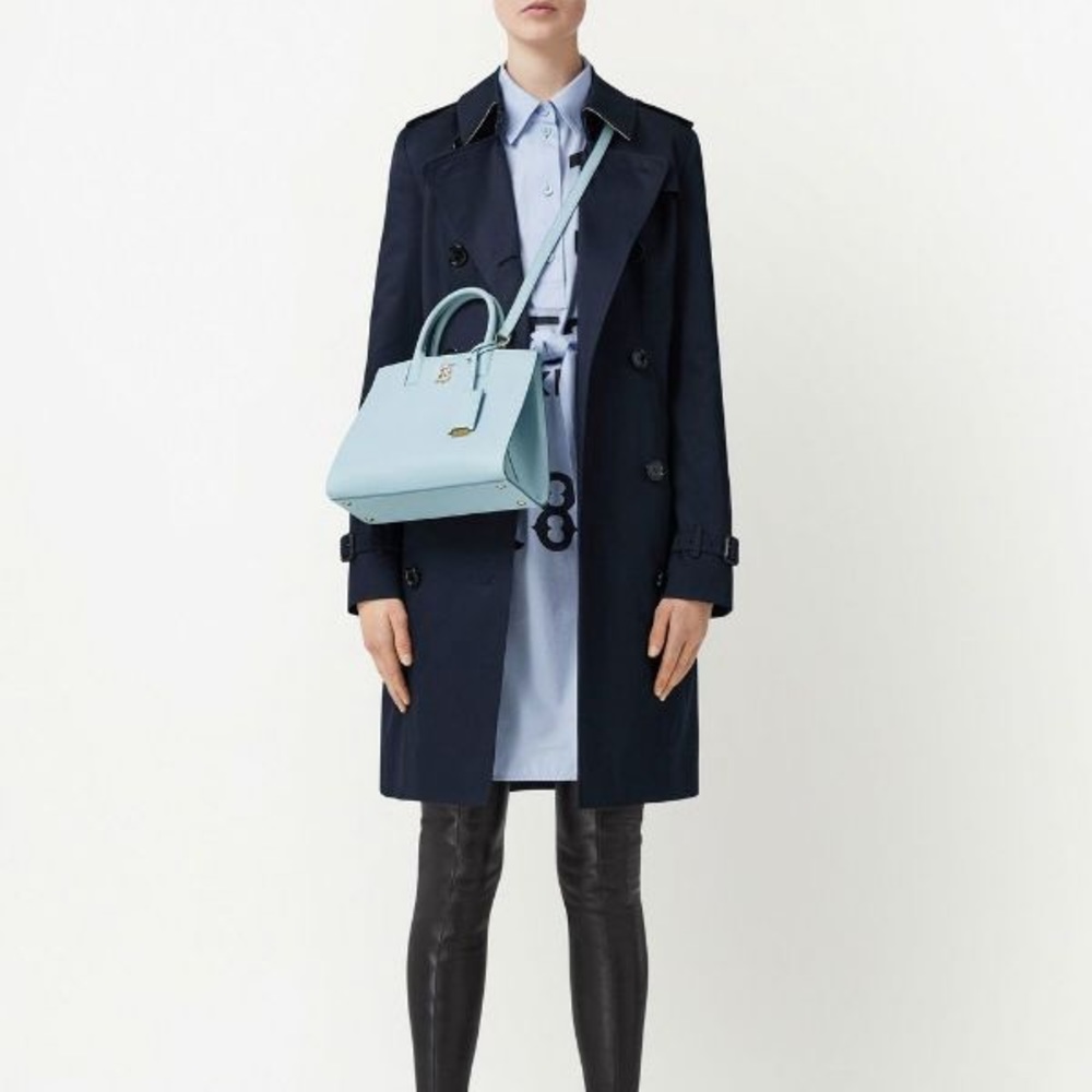 BURBERRY
Kensington Heritage Belted  Trench Coat